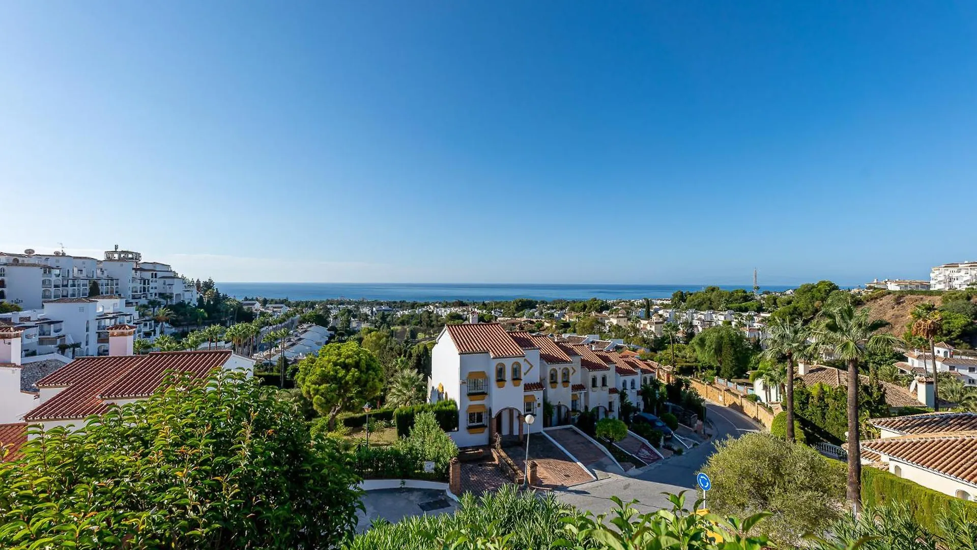 Sitio de Calahonda Calahonda 2 Bed With Indoor Swimming Pool 아파트 Sitio de Calahonda