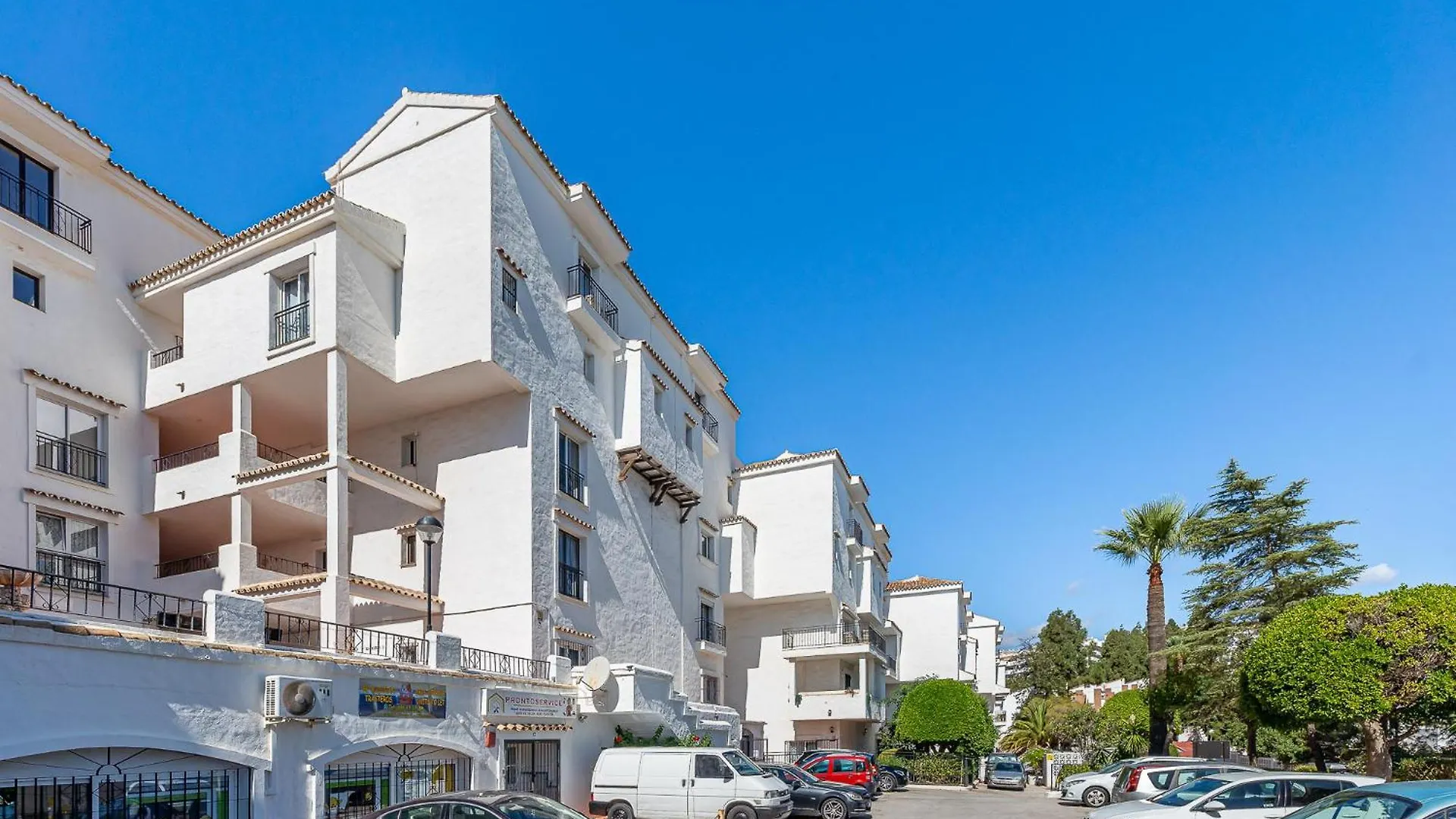 Sitio de Calahonda Calahonda 2 Bed With Indoor Swimming Pool 아파트