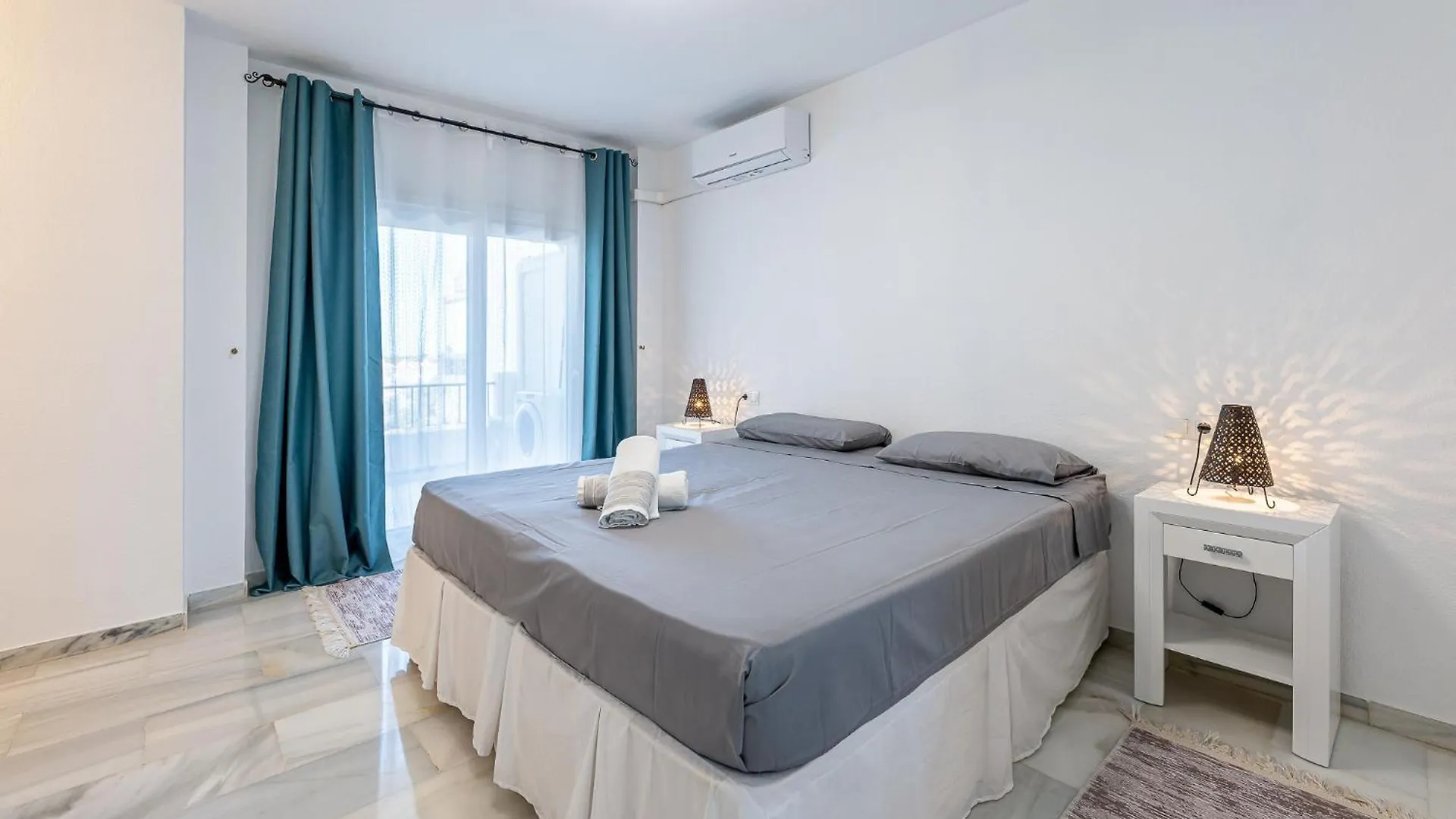 Sitio de Calahonda Calahonda 2 Bed With Indoor Swimming Pool 아파트