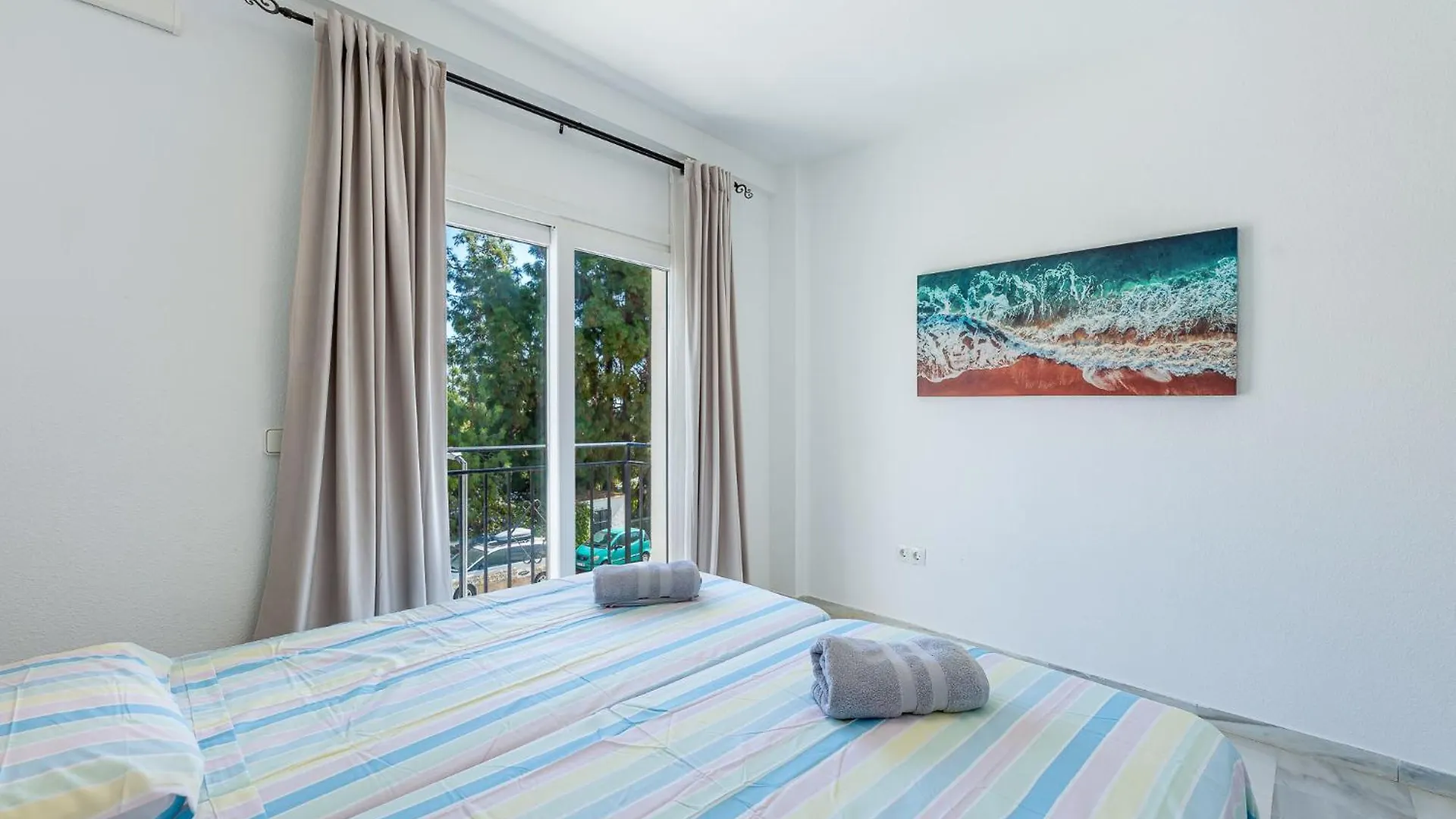 Sitio de Calahonda Calahonda 2 Bed With Indoor Swimming Pool 아파트  Sitio de Calahonda